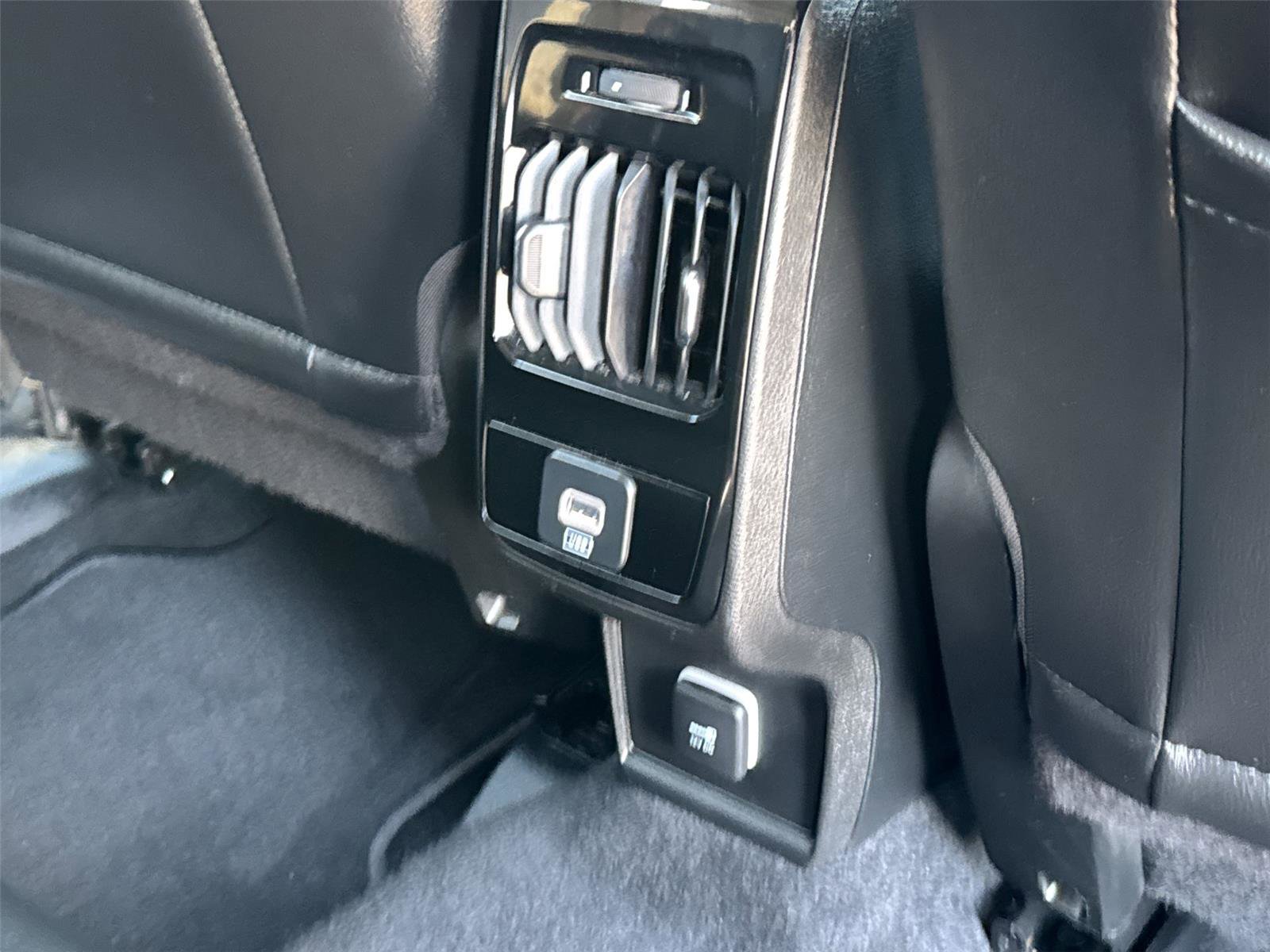 Used 2022 Jeep Compass Latitude image 19