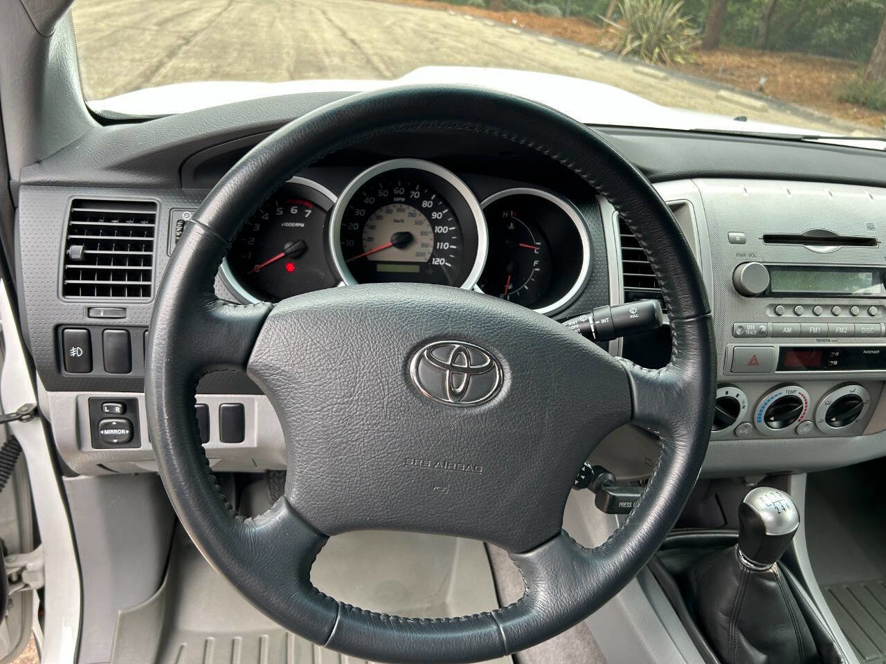 Used 2005 Toyota Tacoma PreRunner image 27