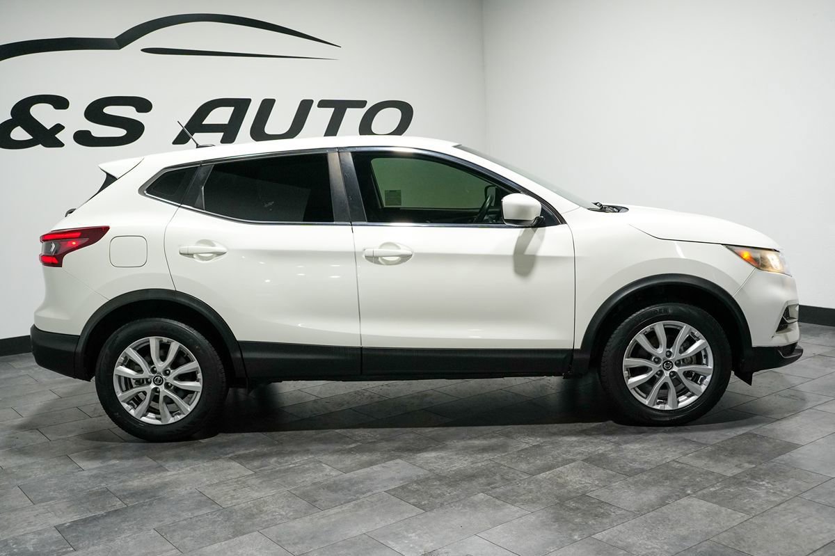 Used 2022 Nissan Rogue Sport S AWD/4WD image 7