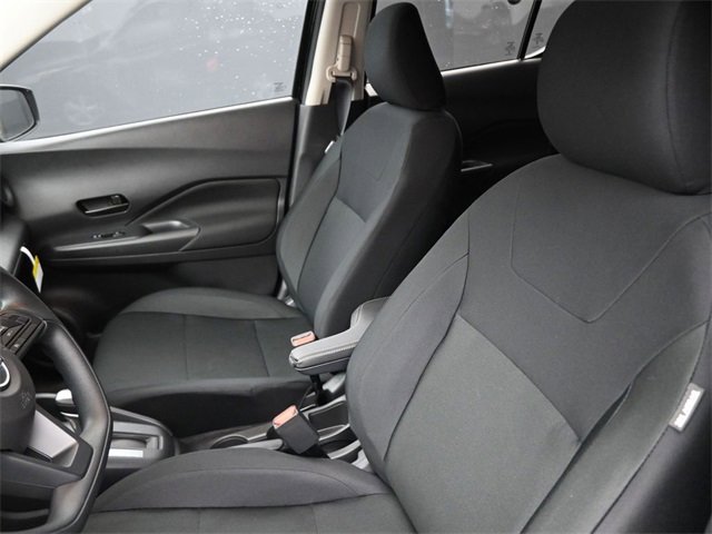 New 2025 Nissan Kicks Play S image 19