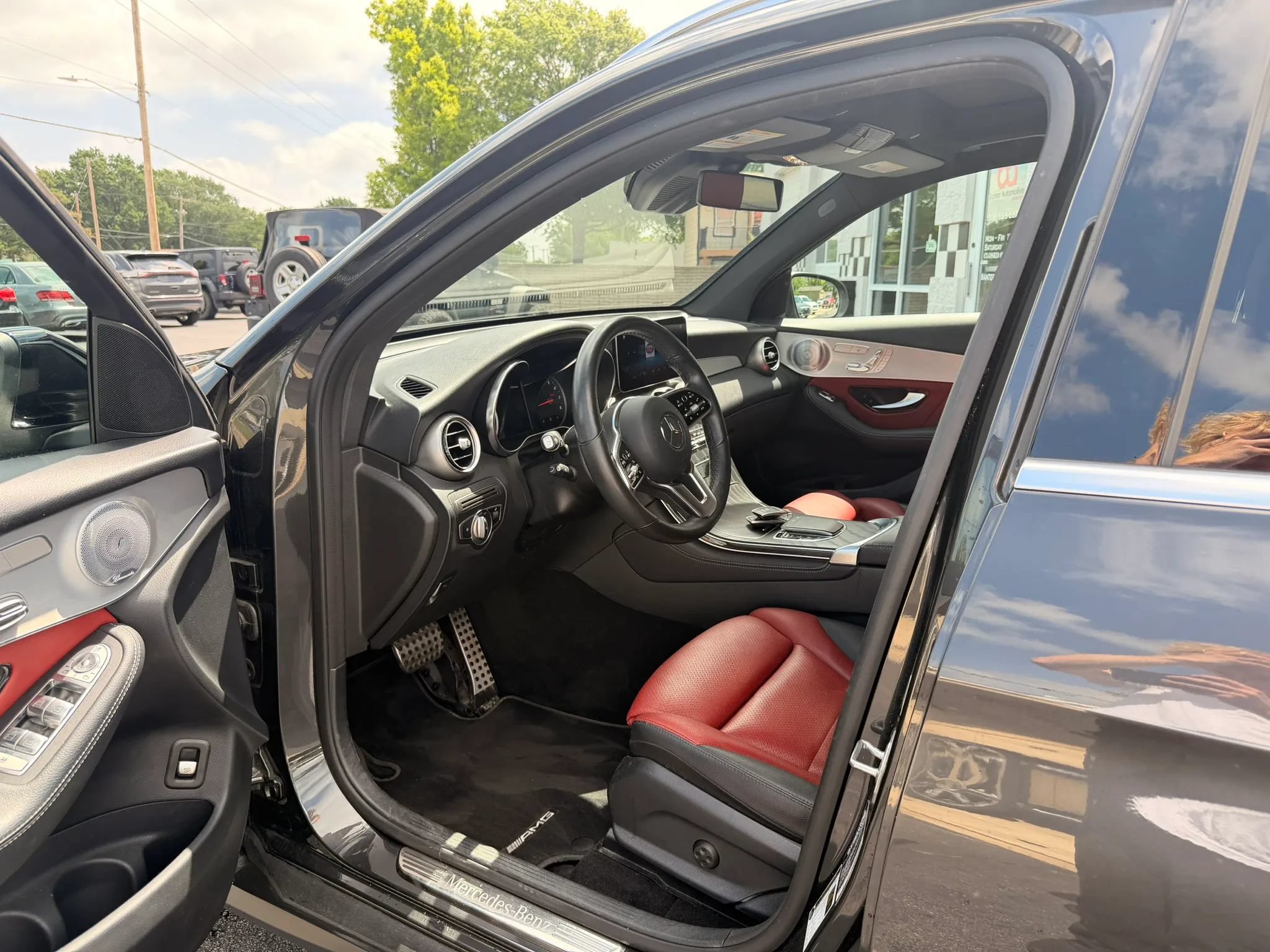 Used 2020 Mercedes-Benz GLC 300 4MATIC image 11