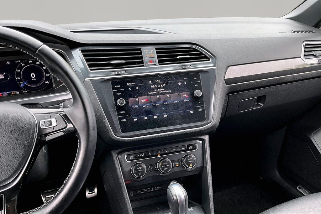 Used 2020 Volkswagen Tiguan SEL Premium R-Line AWD/4WD image 9