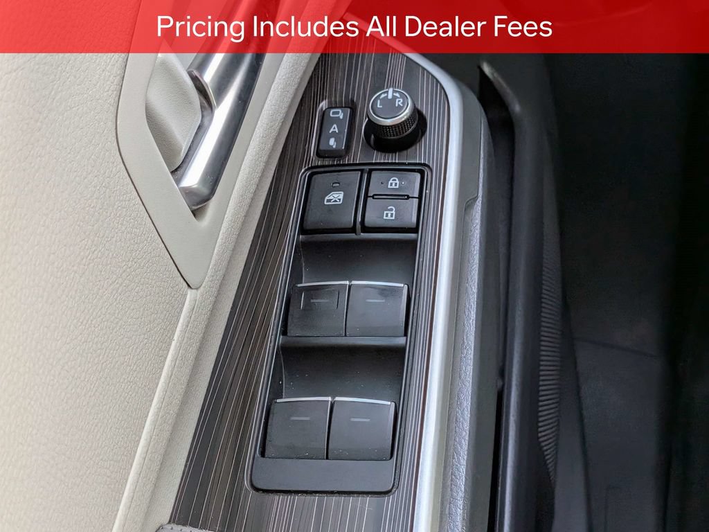 Certified 2023 Toyota Sienna Limited FWD image 28