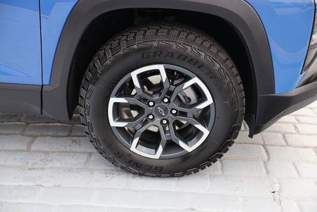 Used 2025 Chevrolet Equinox ACTIV w/ Convenience Package III image 42