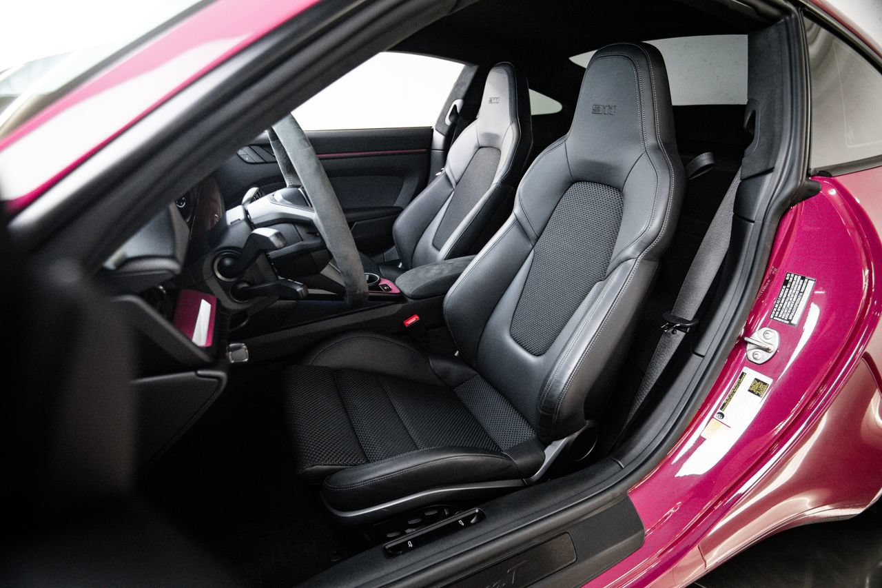 Certified 2023 Porsche 911 Carrera T RWD image 5