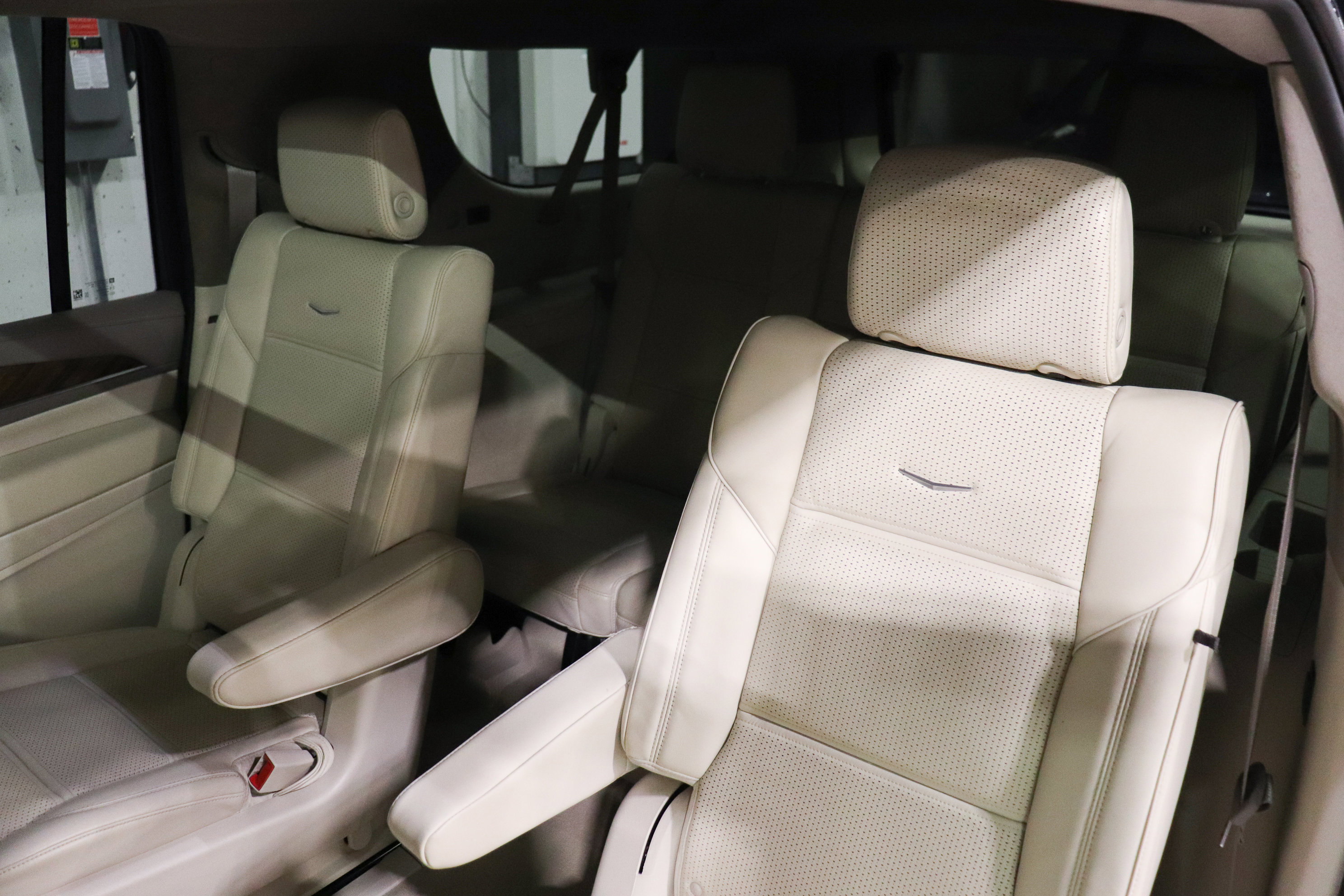 Used 2022 Cadillac Escalade ESV Sport Platinum image 21