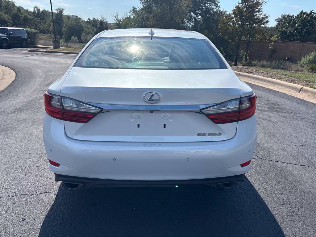 Used 2017 Lexus ES 350 w/ Luxury Package FWD image 4