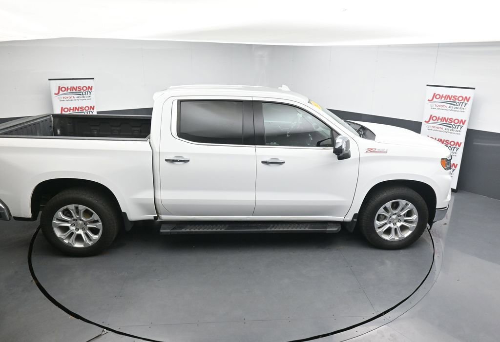Used 2023 Chevrolet Silverado 1500 LTZ w/ LTZ Convenience Package II AWD/4WD image 33