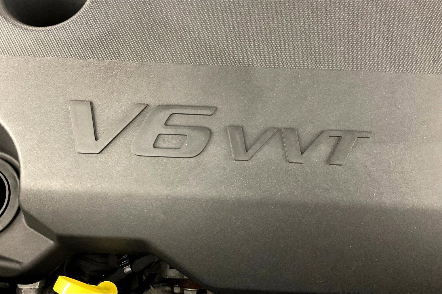 Used 2023 Buick Enclave Avenir image 32