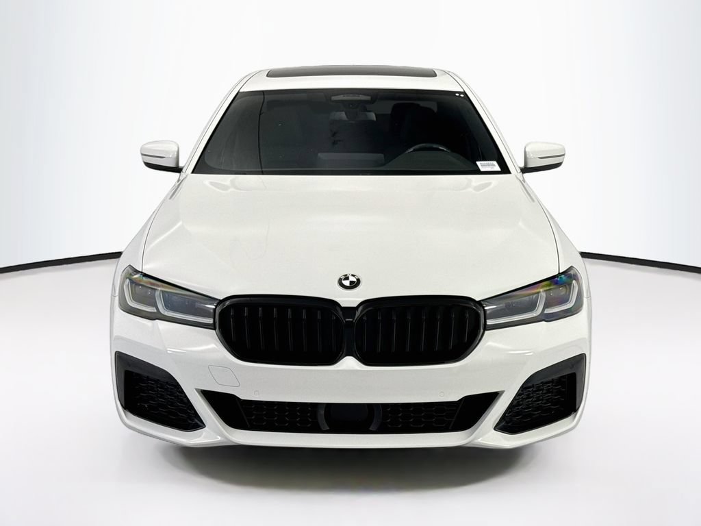Used 2022 BMW 530i w/ M Sport Package RWD image 2