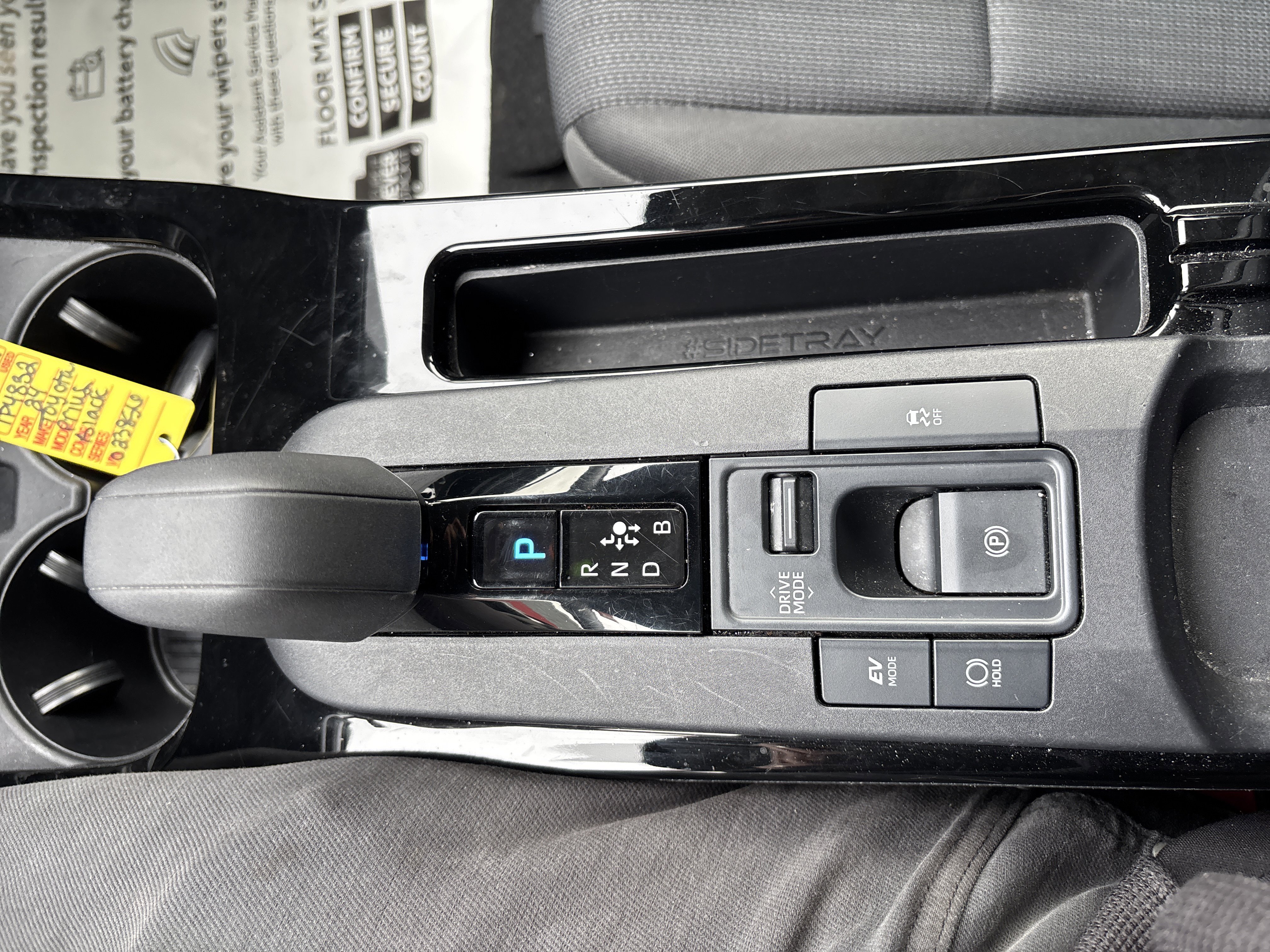 Used 2024 Toyota Prius LE image 24