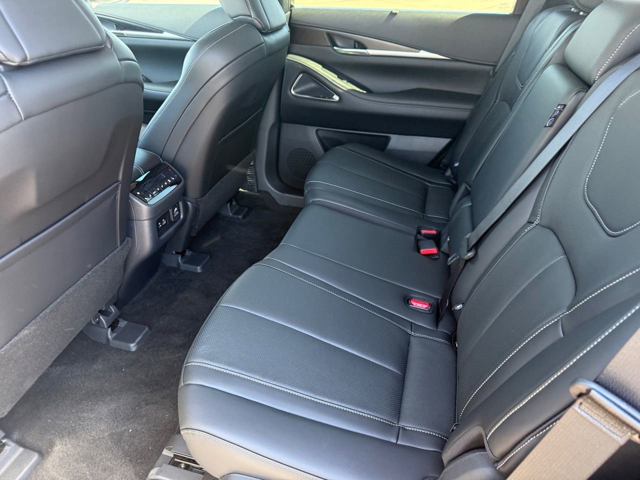 New 2025 INFINITI QX60 Sensory w/ Vision Package image 27