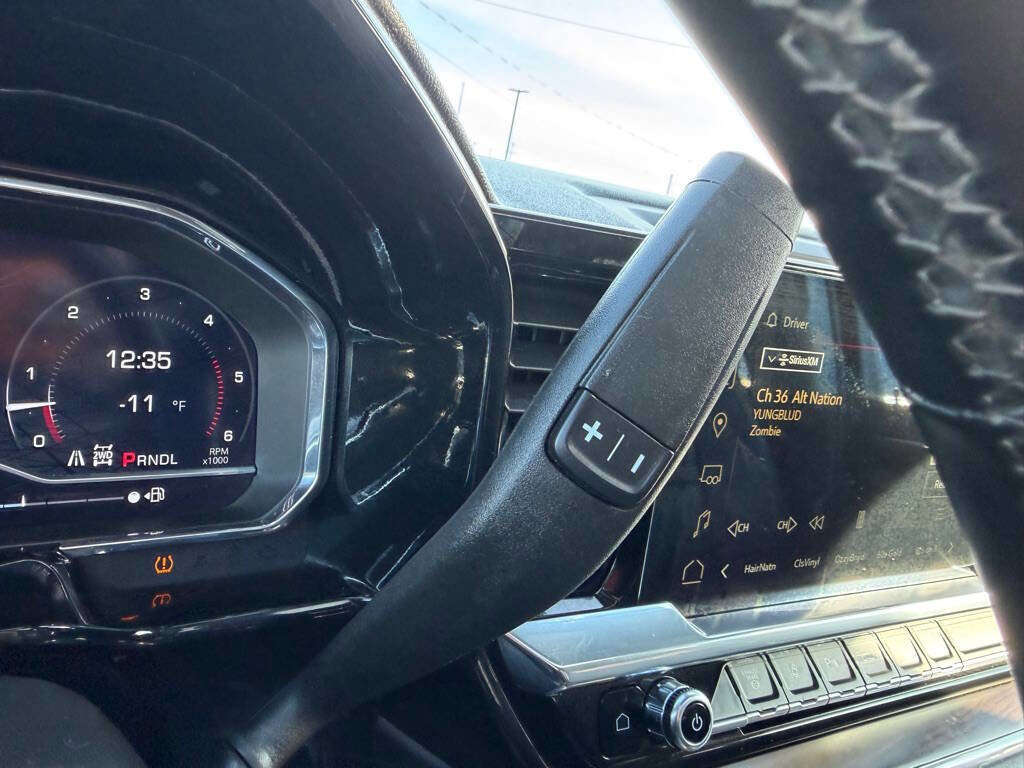 Used 2024 GMC Sierra 3500 SLT w/ SLT Premium Package image 23