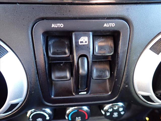 Used 2015 Jeep Wrangler Unlimited Rubicon AWD/4WD image 18