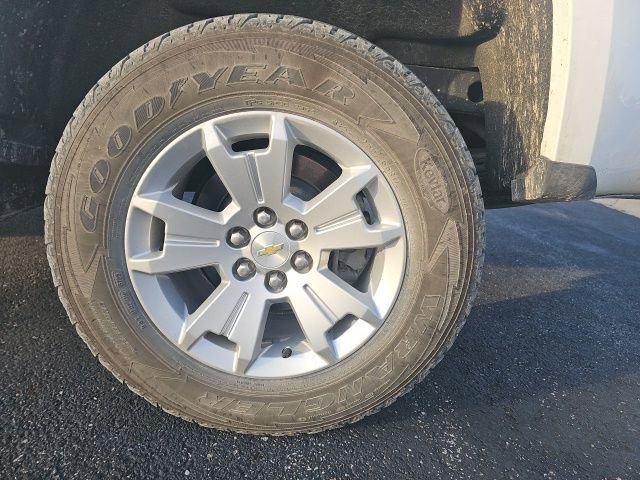 Used 2021 Chevrolet Colorado LT w/ Fleet Safety Package image 12