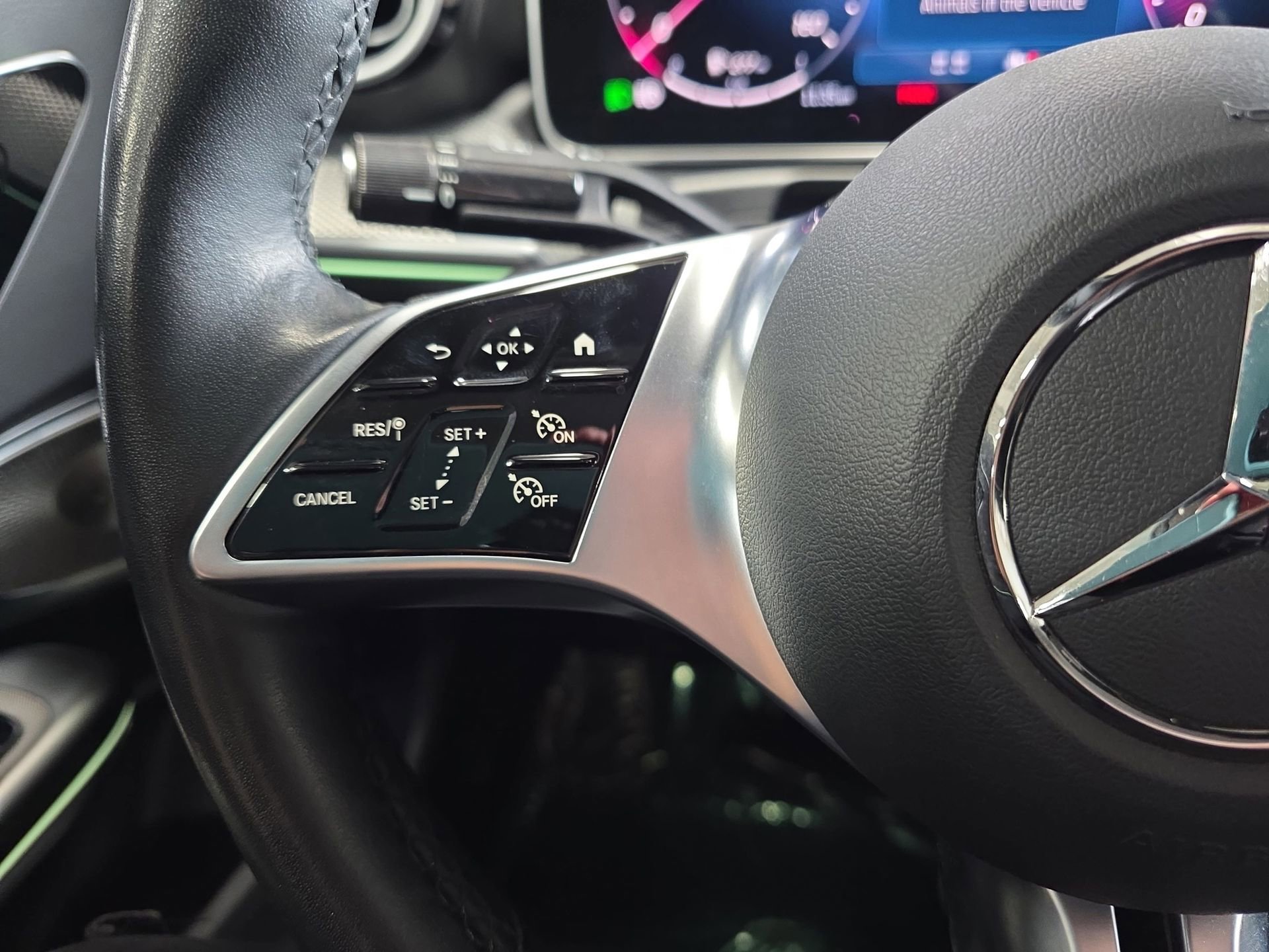 Used 2025 Mercedes-Benz CLE 300 4MATIC Cabriolet image 17