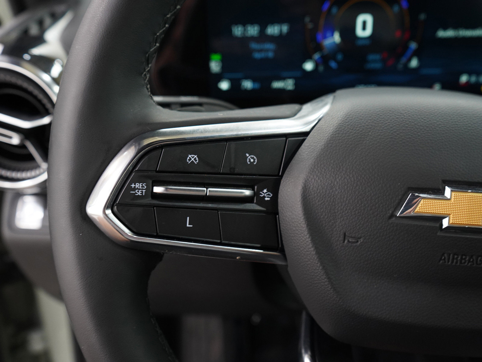 Used 2025 Chevrolet Equinox LT AWD/4WD image 17