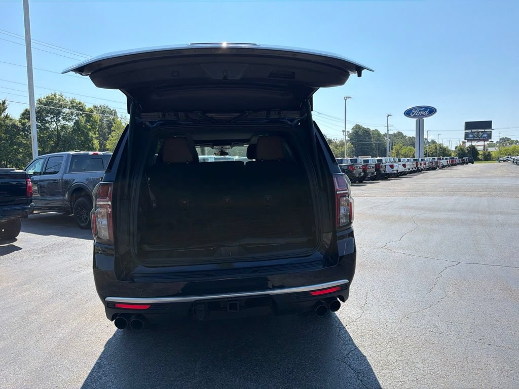 Used 2021 Chevrolet Tahoe High Country w/ Premium Package AWD/4WD image 13