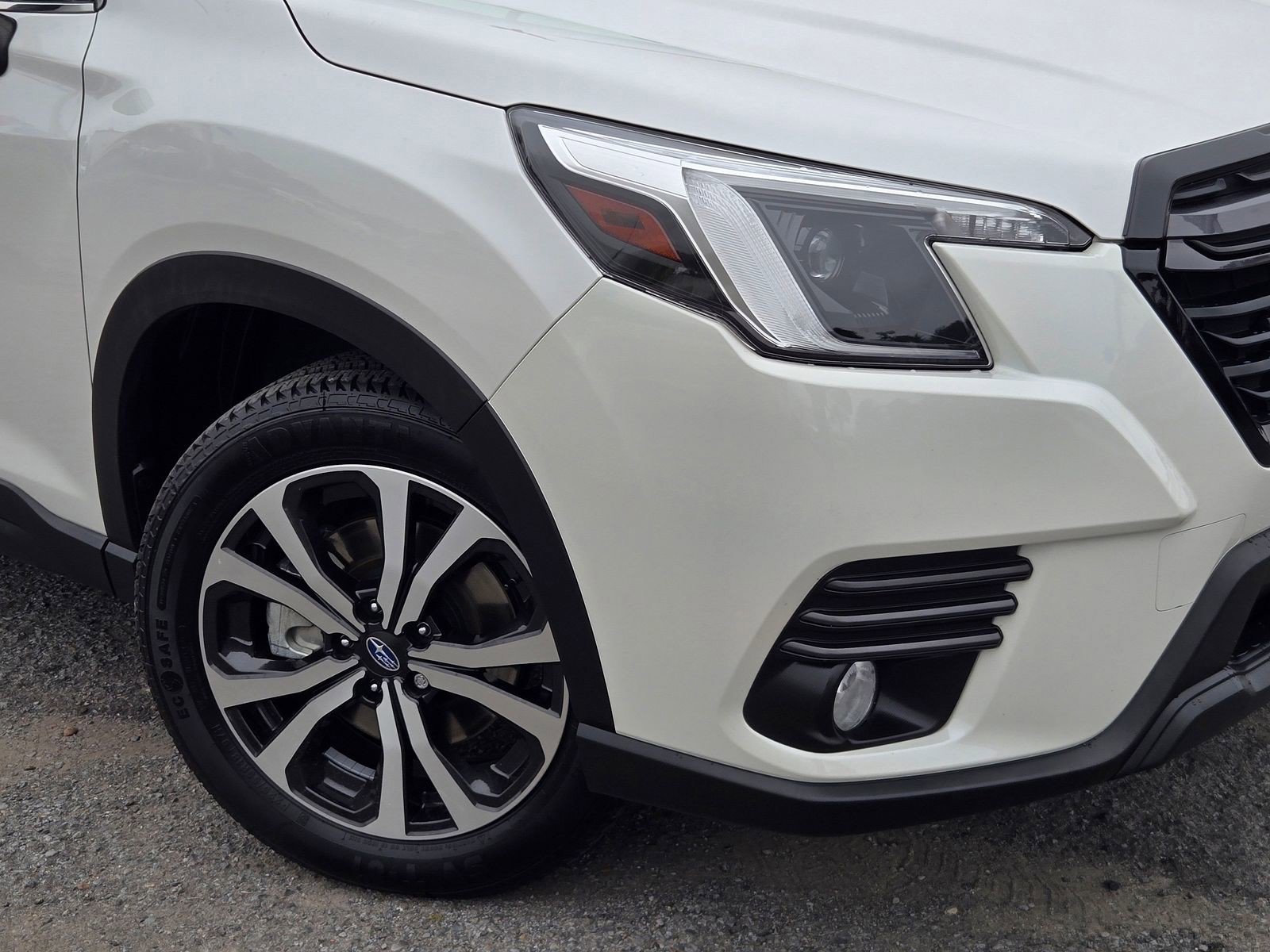 Certified 2023 Subaru Forester Limited AWD/4WD image 6