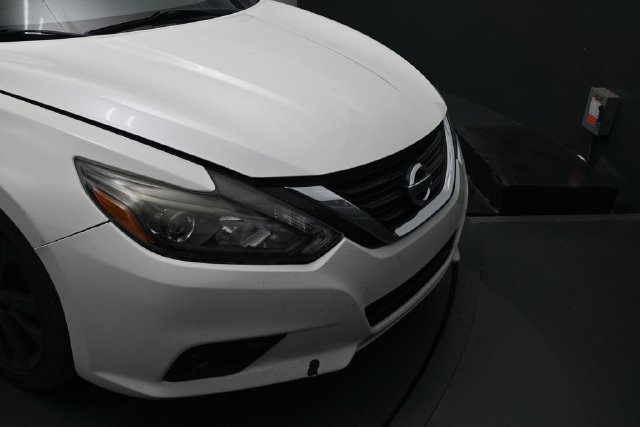 Used 2017 Nissan Altima 2.5 SR w/ Midnight Edition Package FWD image 36