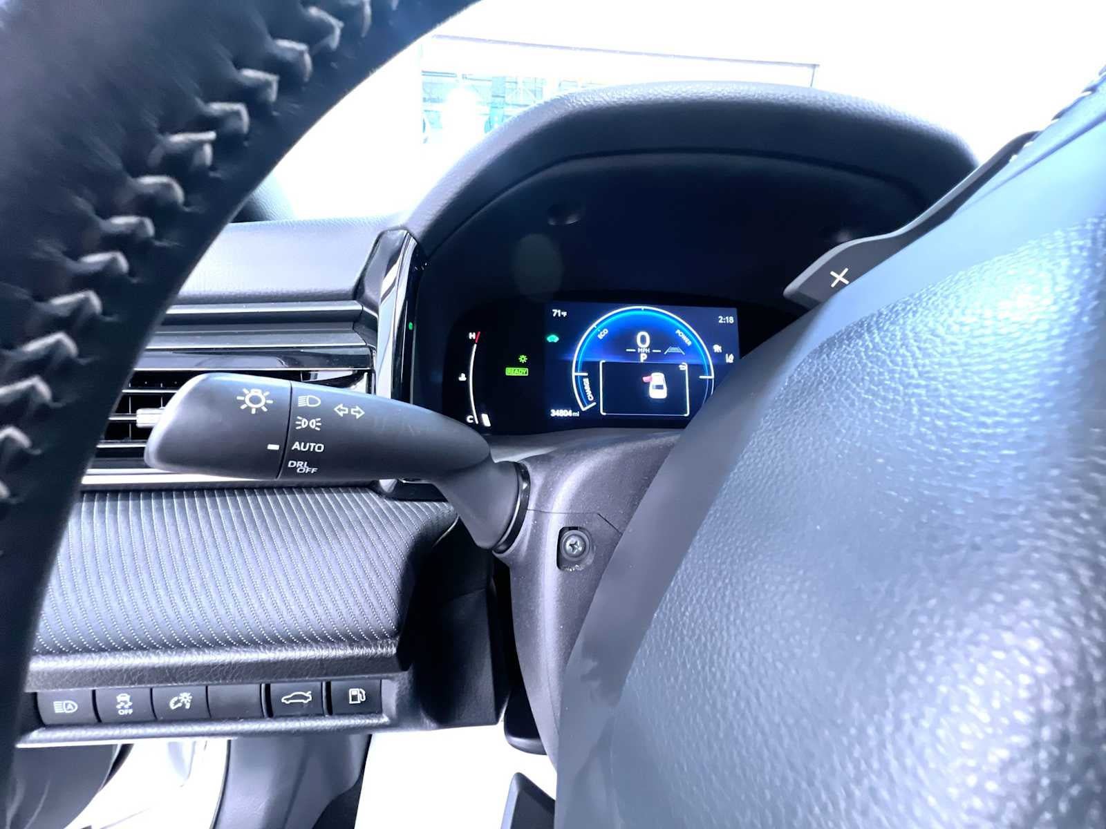 Used 2025 Toyota Camry SE FWD image 18