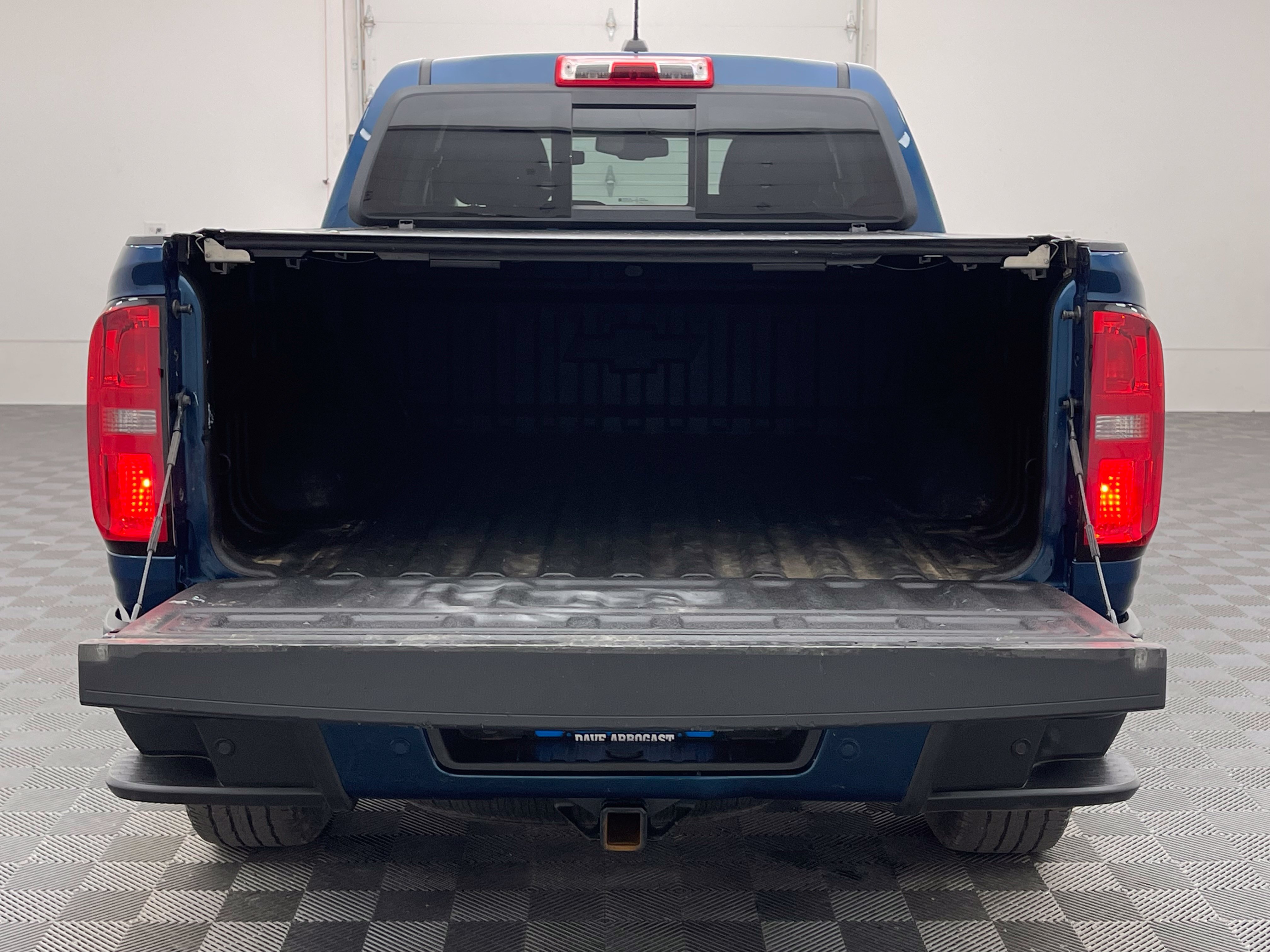 Used 2019 Chevrolet Colorado Z71 AWD/4WD image 9