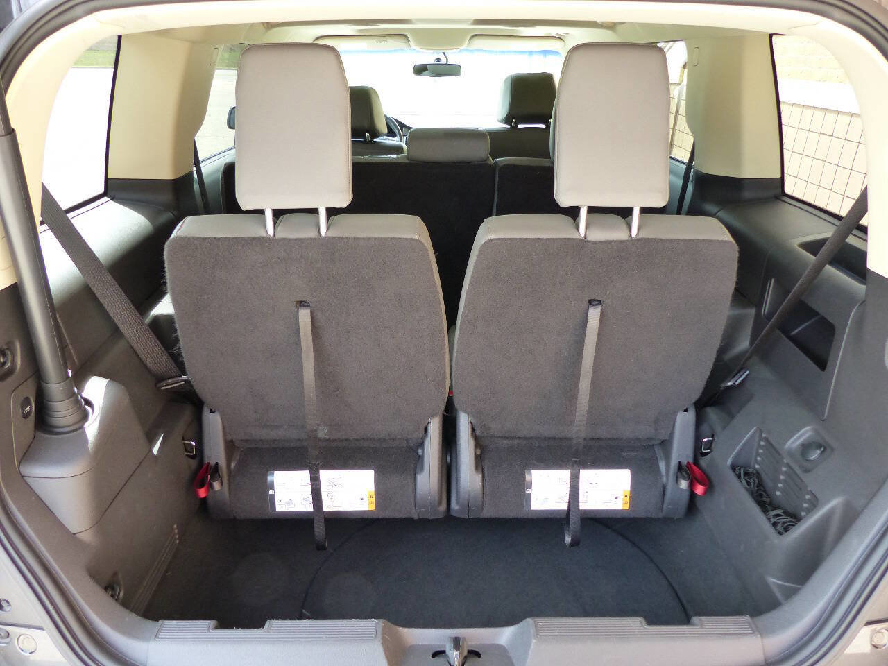 Used 2018 Ford Flex SEL FWD image 17