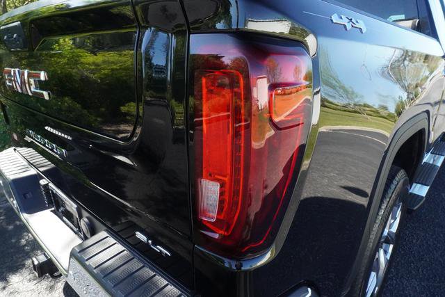 Used 2024 GMC Sierra 1500 SLT w/ SLT Premium Plus Package AWD/4WD image 40