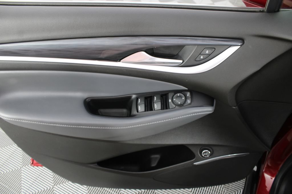 Used 2019 Buick Enclave Essence FWD image 13