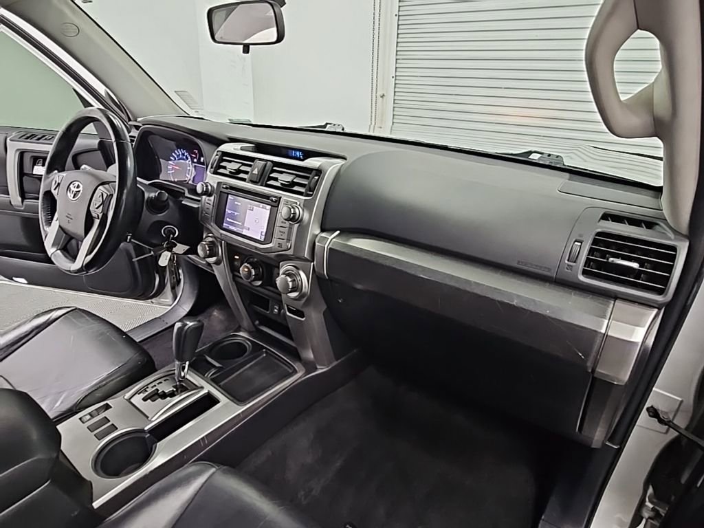 Used 2015 Toyota 4Runner SR5 RWD image 34