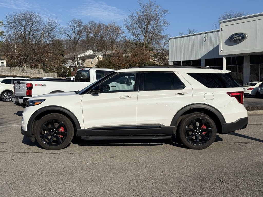 Used 2023 Ford Explorer ST w/ Equipment Group 401A image 9