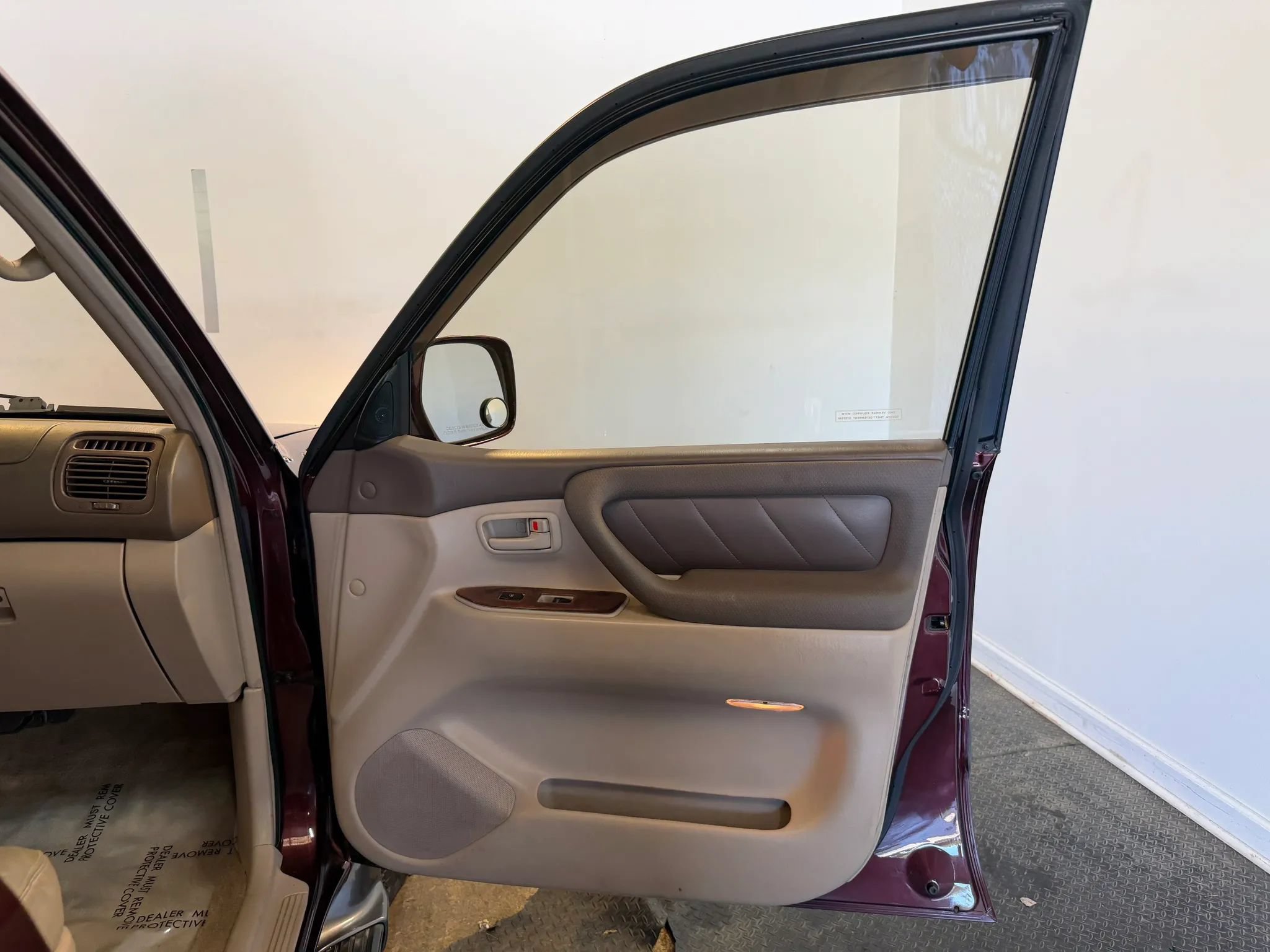 Used 2002 Toyota Land Cruiser AWD/4WD image 30