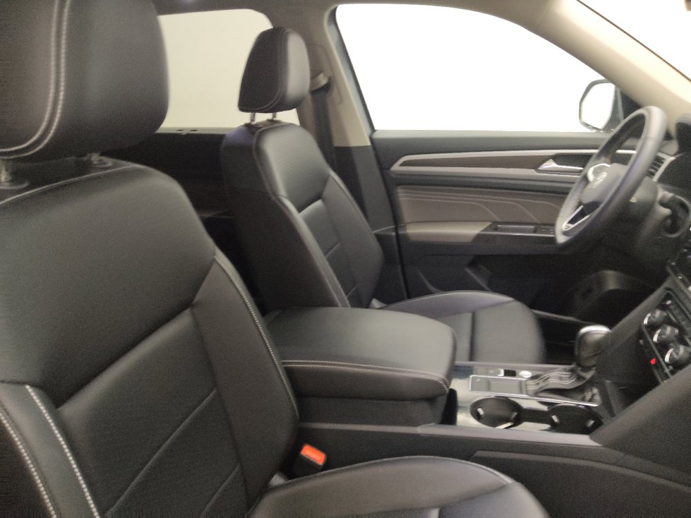 Used 2023 Volkswagen Atlas SE w/ Panoramic Sunroof Package FWD image 21