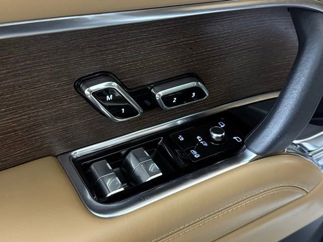 Certified 2023 Land Rover Range Rover SE image 28