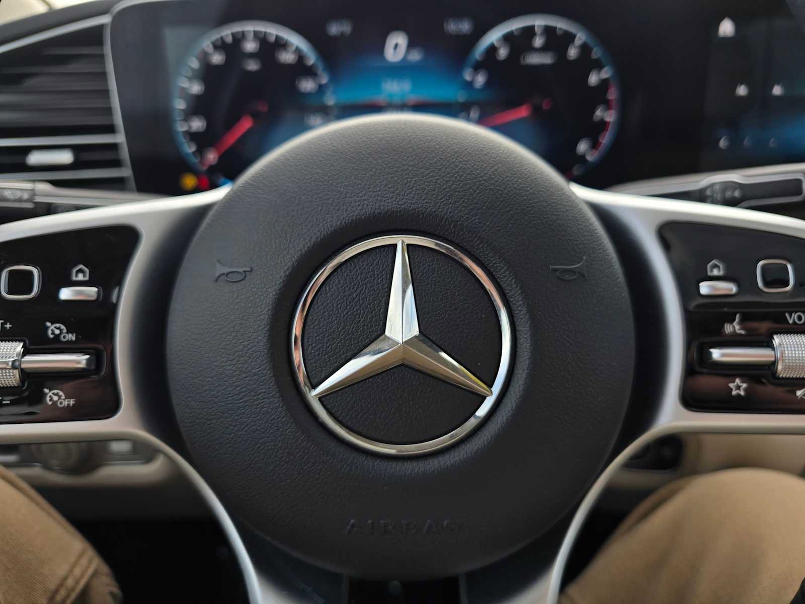 Used 2021 Mercedes-Benz GLE 350 4MATIC image 24