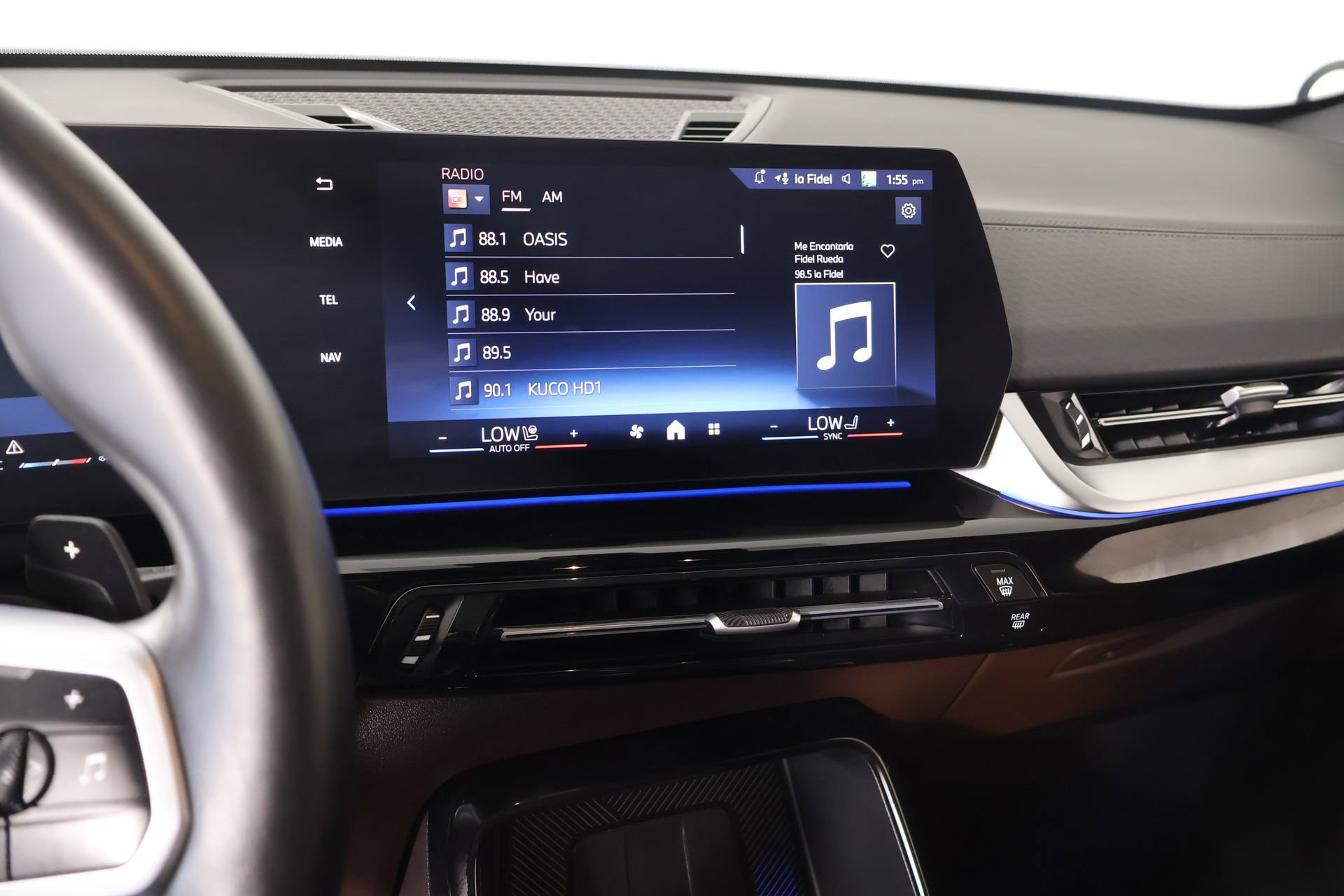 Used 2025 BMW X2 xDrive28i w/ M Sport Package image 5