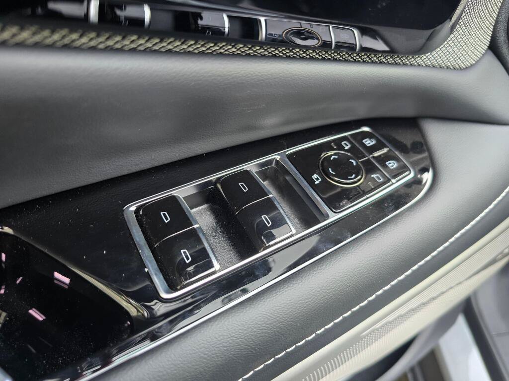New 2026 Cadillac Optiq Sport 1 AWD/4WD image 32