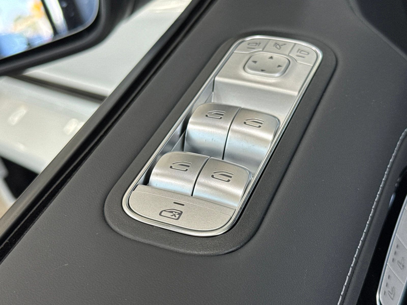 New 2027 Mercedes-Benz G 63 AMG 4MATIC image 12