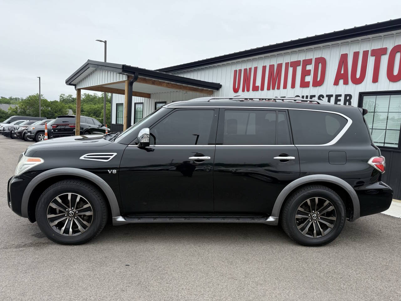 Used 2017 Nissan Armada Platinum w/ Interior Lighting Package AWD/4WD image 12