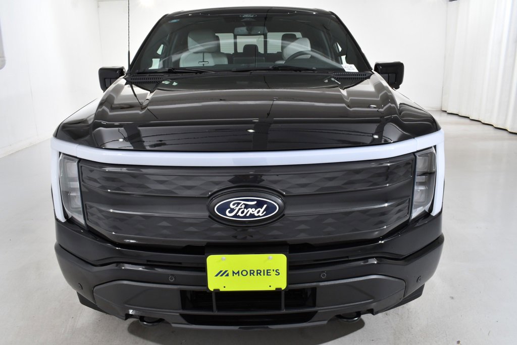 New 2025 Ford F150 Lightning Platinum image 3