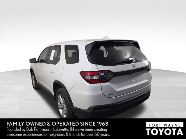 Used 2023 Honda Pilot LX image 9
