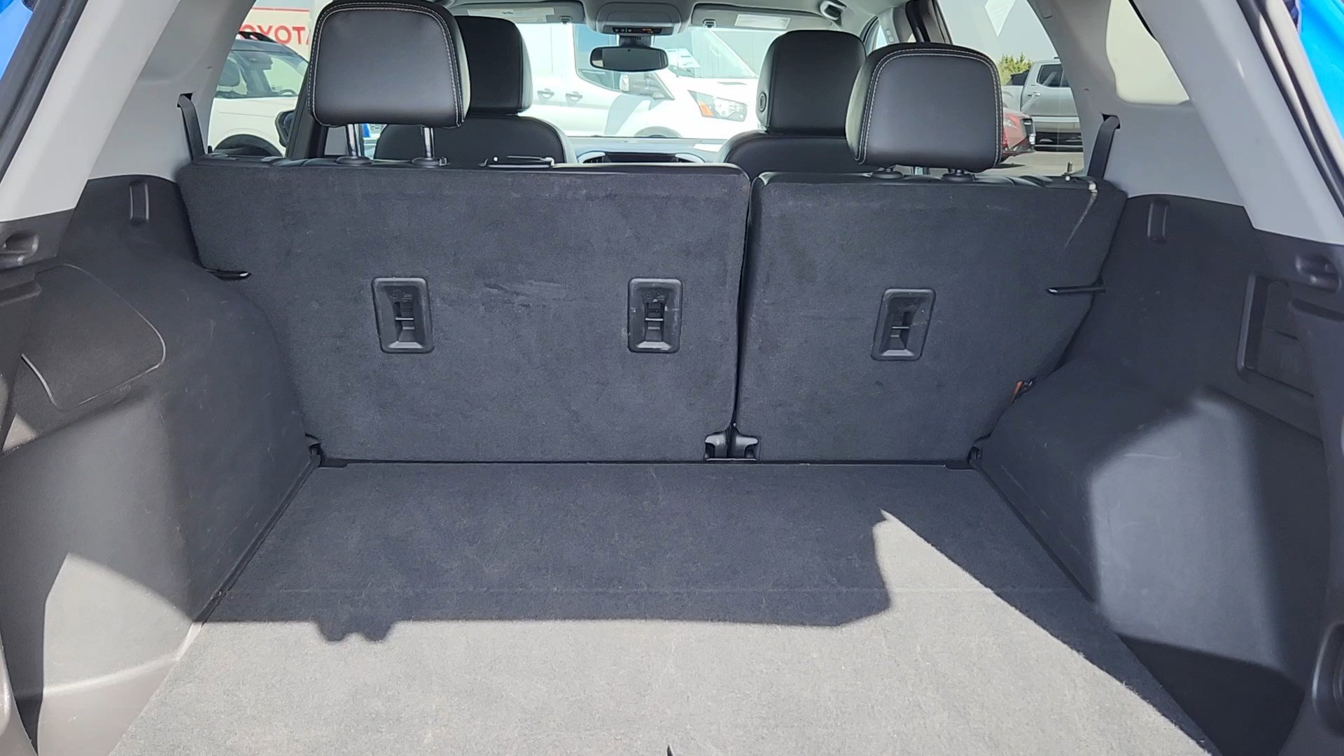 Used 2024 GMC Terrain SLT image 19