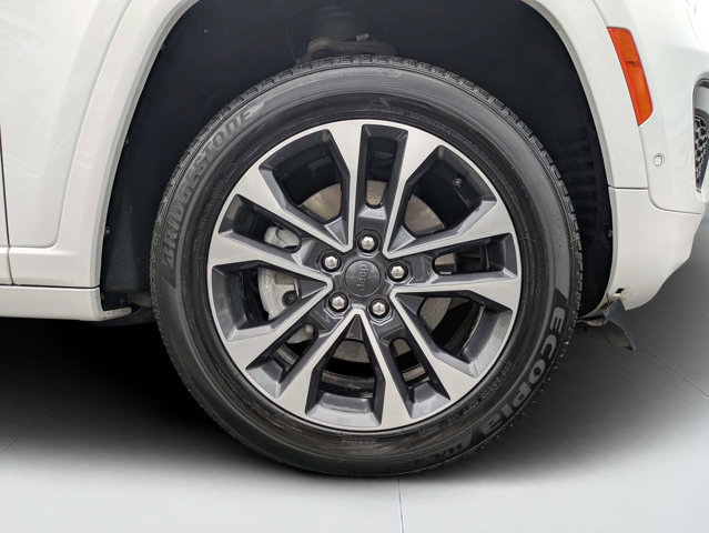 Certified 2025 Jeep Grand Cherokee L Overland AWD/4WD image 10