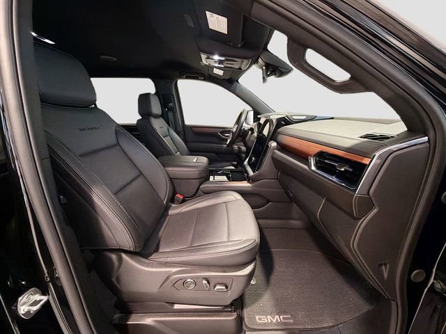 Used 2025 GMC Yukon XL Denali image 27