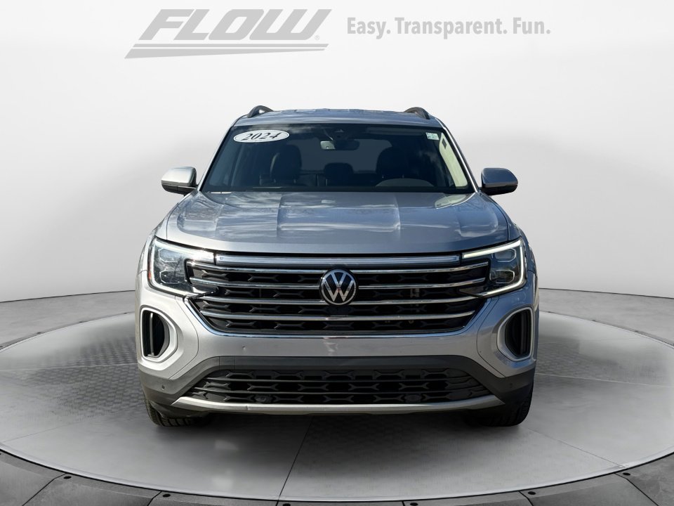 Used 2024 Volkswagen Atlas SE image 3