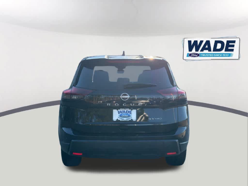 Used 2024 Nissan Rogue SV AWD/4WD image 6
