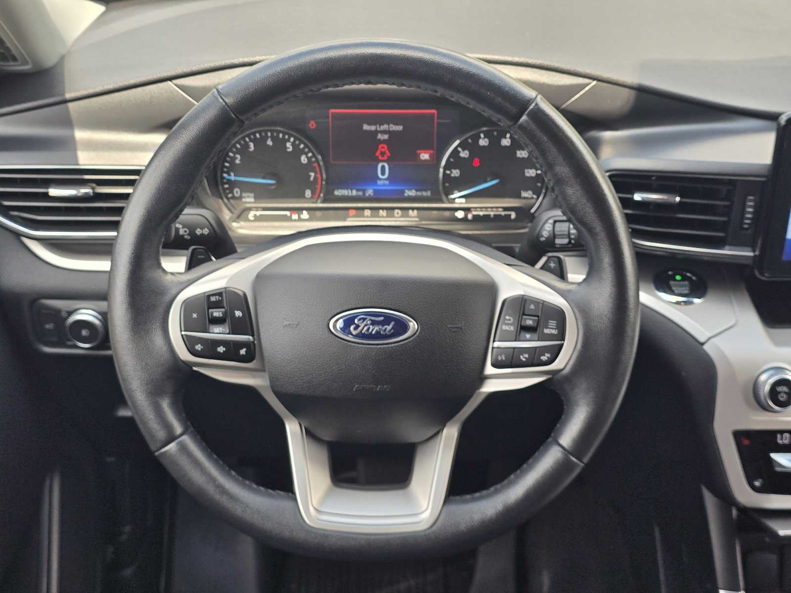 Used 2020 Ford Explorer XLT w/ Equipment Group 202A AWD/4WD image 15