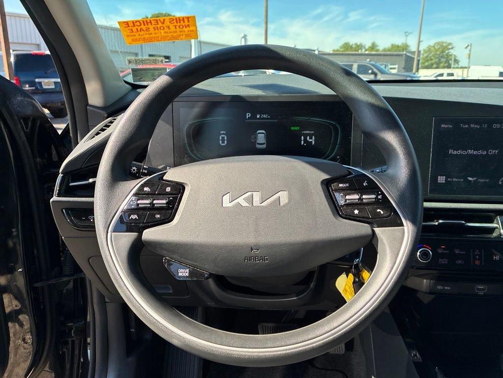 Used 2023 Kia Niro LX FWD image 24