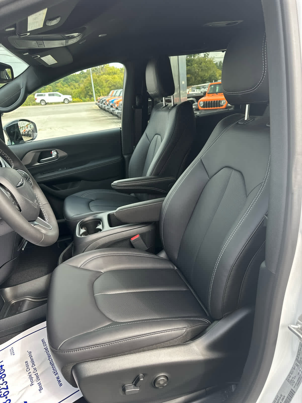 New 2026 Chrysler Pacifica Select image 15