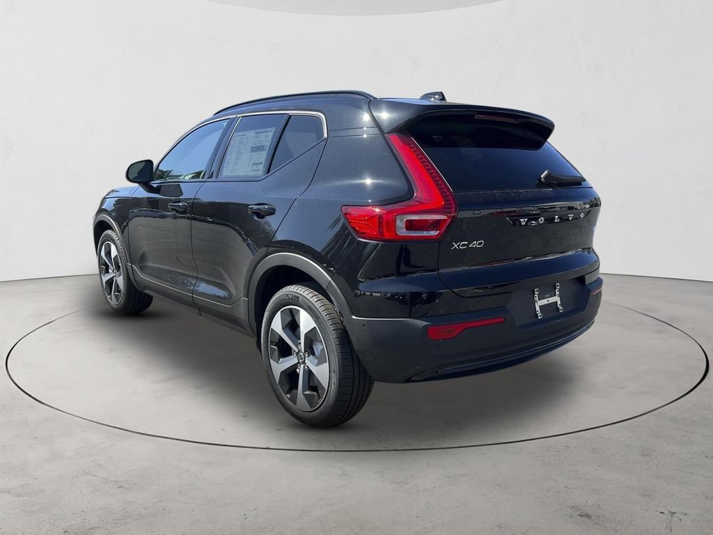 New 2026 Volvo XC40 B5 Plus w/ Climate Package AWD/4WD image 3